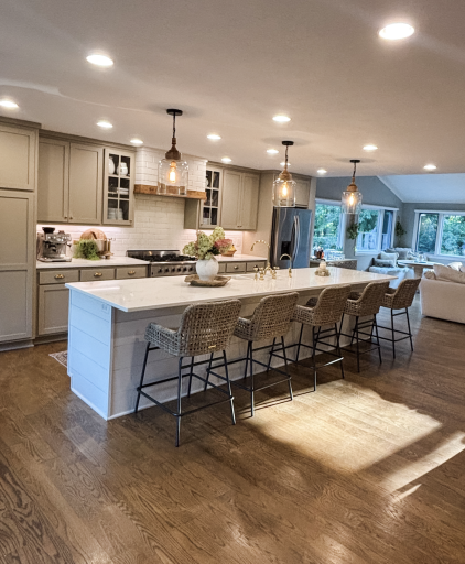 Gorgeous chef's kitchen, with high end appliances and a 13.5' quartz island!