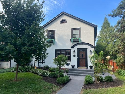 2133 Berkeley Avenue, Saint Paul, MN 55105