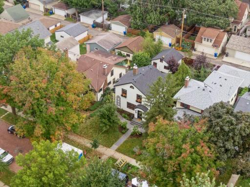 2133 Berkeley Avenue, Saint Paul, MN 55105