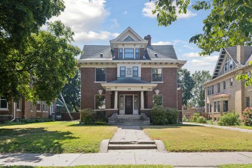 786 Summit Avenue, Saint Paul, MN 55105