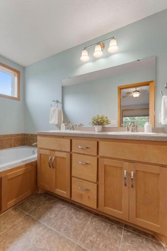 3124 128th Avenue NE, Blaine, MN 55449