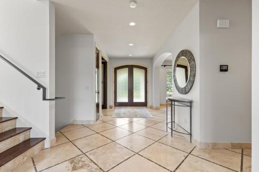 9727 Sky Lane, Eden Prairie, MN 55347