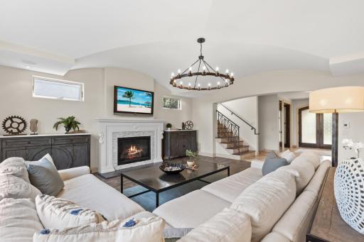 9727 Sky Lane, Eden Prairie, MN 55347