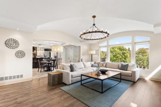 9727 Sky Lane, Eden Prairie, MN 55347