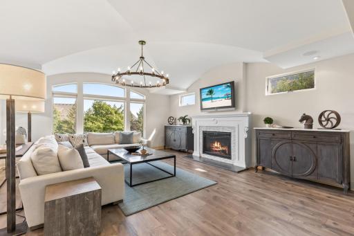 9727 Sky Lane, Eden Prairie, MN 55347