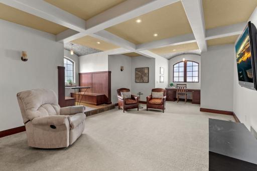 9727 Sky Lane, Eden Prairie, MN 55347