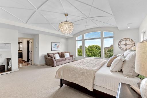 9727 Sky Lane, Eden Prairie, MN 55347