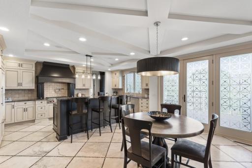 9727 Sky Lane, Eden Prairie, MN 55347