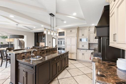 9727 Sky Lane, Eden Prairie, MN 55347