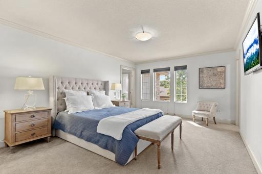 9727 Sky Lane, Eden Prairie, MN 55347