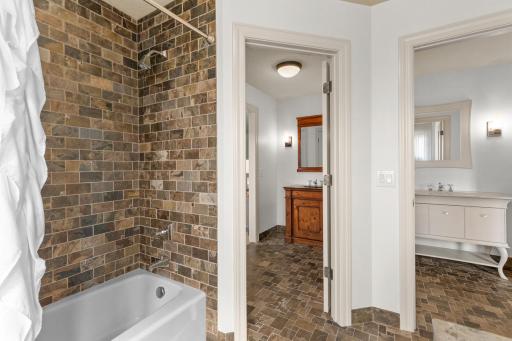 9727 Sky Lane, Eden Prairie, MN 55347