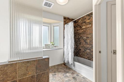 9727 Sky Lane, Eden Prairie, MN 55347
