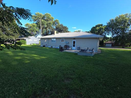 537 E Ronning Avenue, Appleton, MN 56208