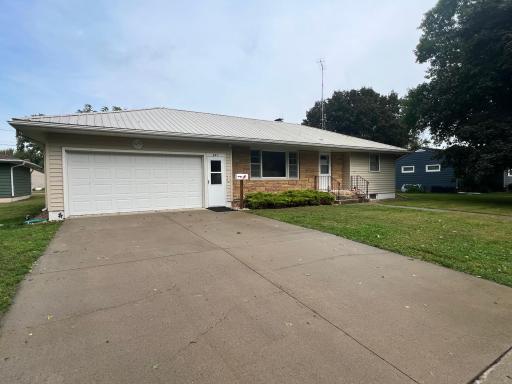 537 E Ronning Avenue, Appleton, MN 56208
