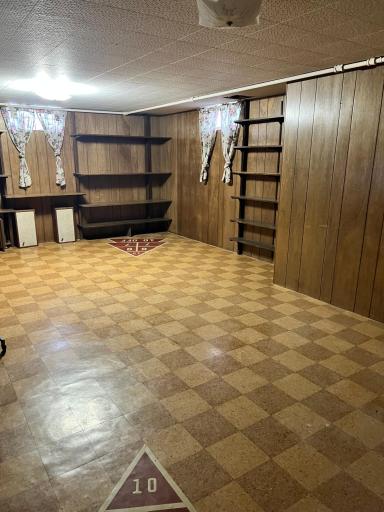 537 E Ronning Avenue, Appleton, MN 56208