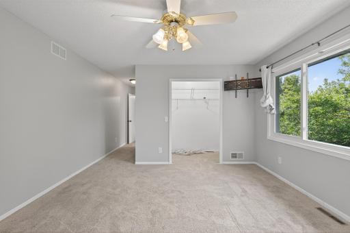 7378 Joliet Avenue S, Cottage Grove, MN 55016