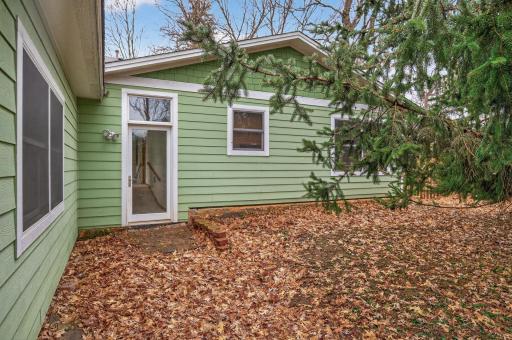 16940 12th Avenue N, Plymouth, MN 55447