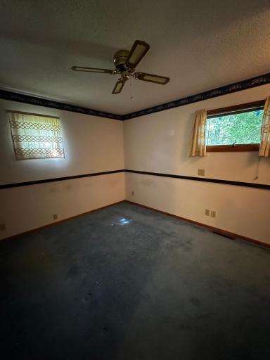 114 W 2nd Street S, Truman, MN 56088