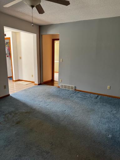 114 W 2nd Street S, Truman, MN 56088