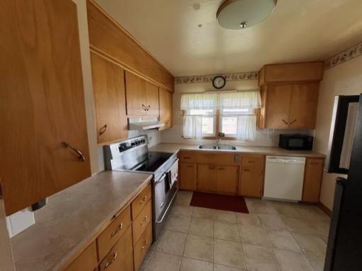709 11th Street S, Virginia, MN 55792