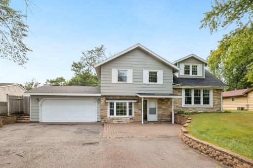 6840 Brookview Drive NE, Fridley, MN 55432