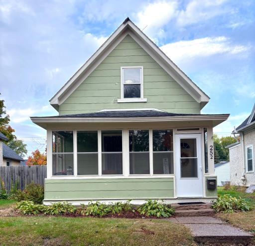 252 9th Avenue S, South Saint Paul, MN 55075
