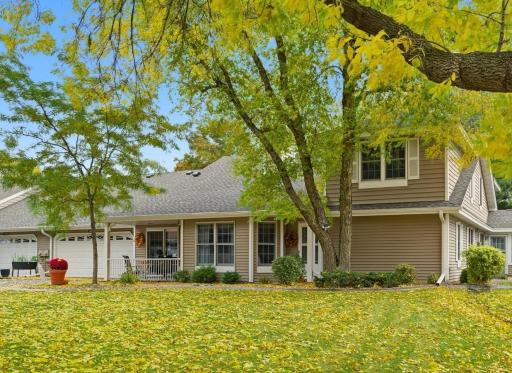 Easy one level living with association maintained exterior.