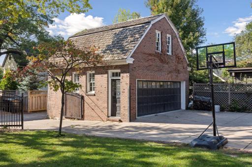 2322 Oliver Avenue S, Minneapolis, MN 55405