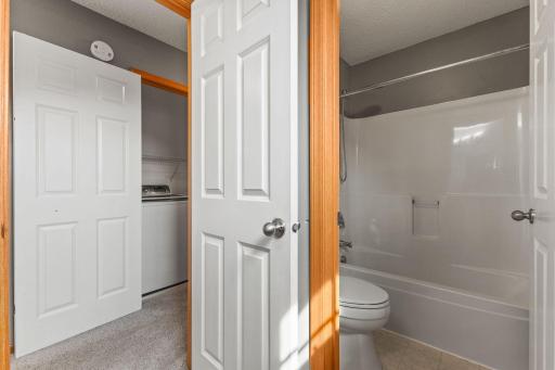 1671 Village Trail E, 5, Saint Paul, MN 55109
