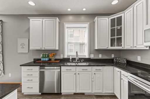 1671 Village Trail E, 5, Saint Paul, MN 55109