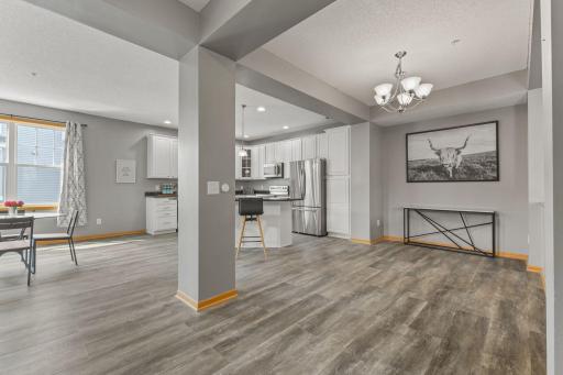 1671 Village Trail E, 5, Saint Paul, MN 55109