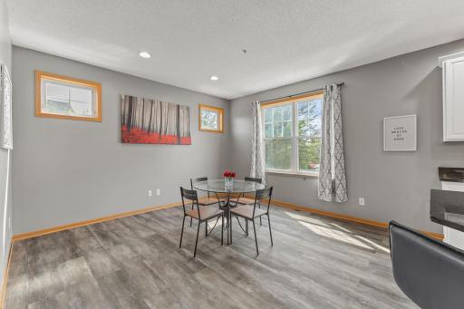 1671 Village Trail E, 5, Saint Paul, MN 55109