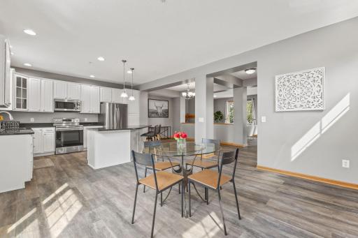 1671 Village Trail E, 5, Saint Paul, MN 55109
