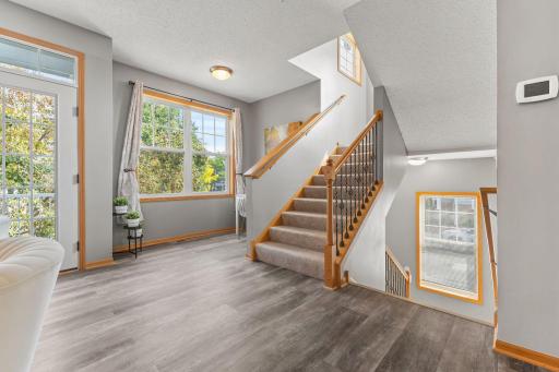 1671 Village Trail E, 5, Saint Paul, MN 55109
