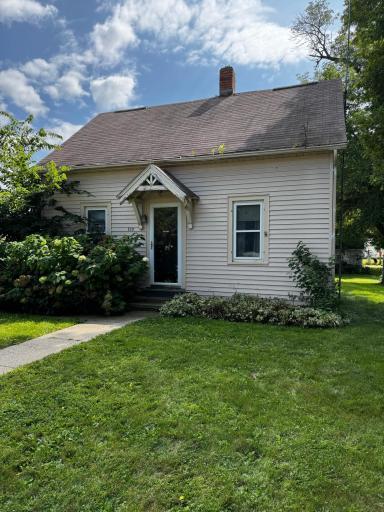 529 E 1st Street N, Truman, MN 56088