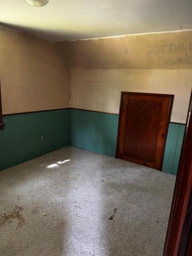 529 E 1st Street N, Truman, MN 56088