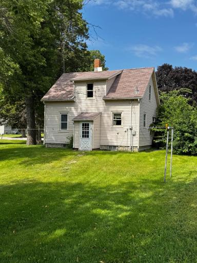 529 E 1st Street N, Truman, MN 56088