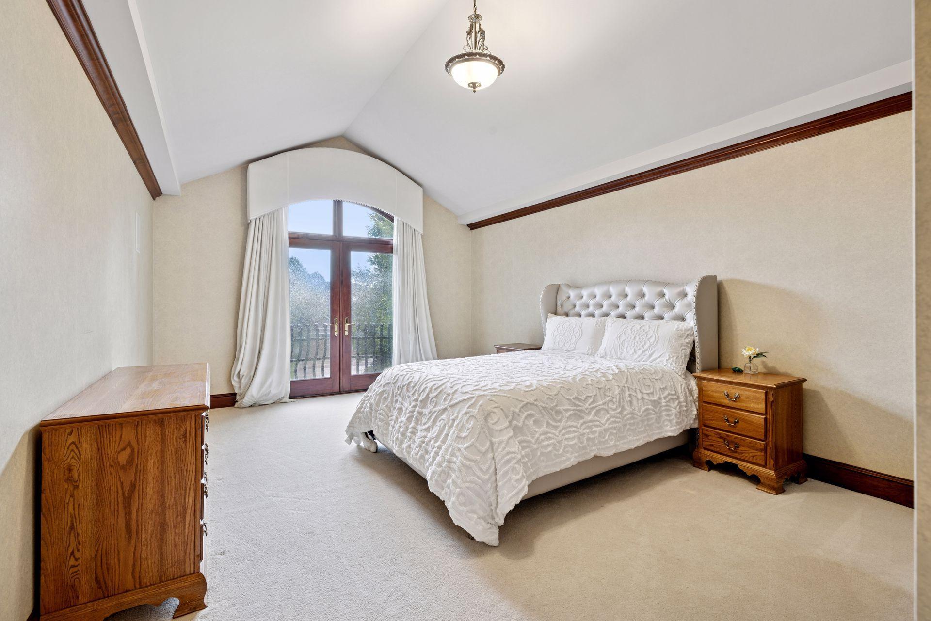 Upper level bedroom 1
