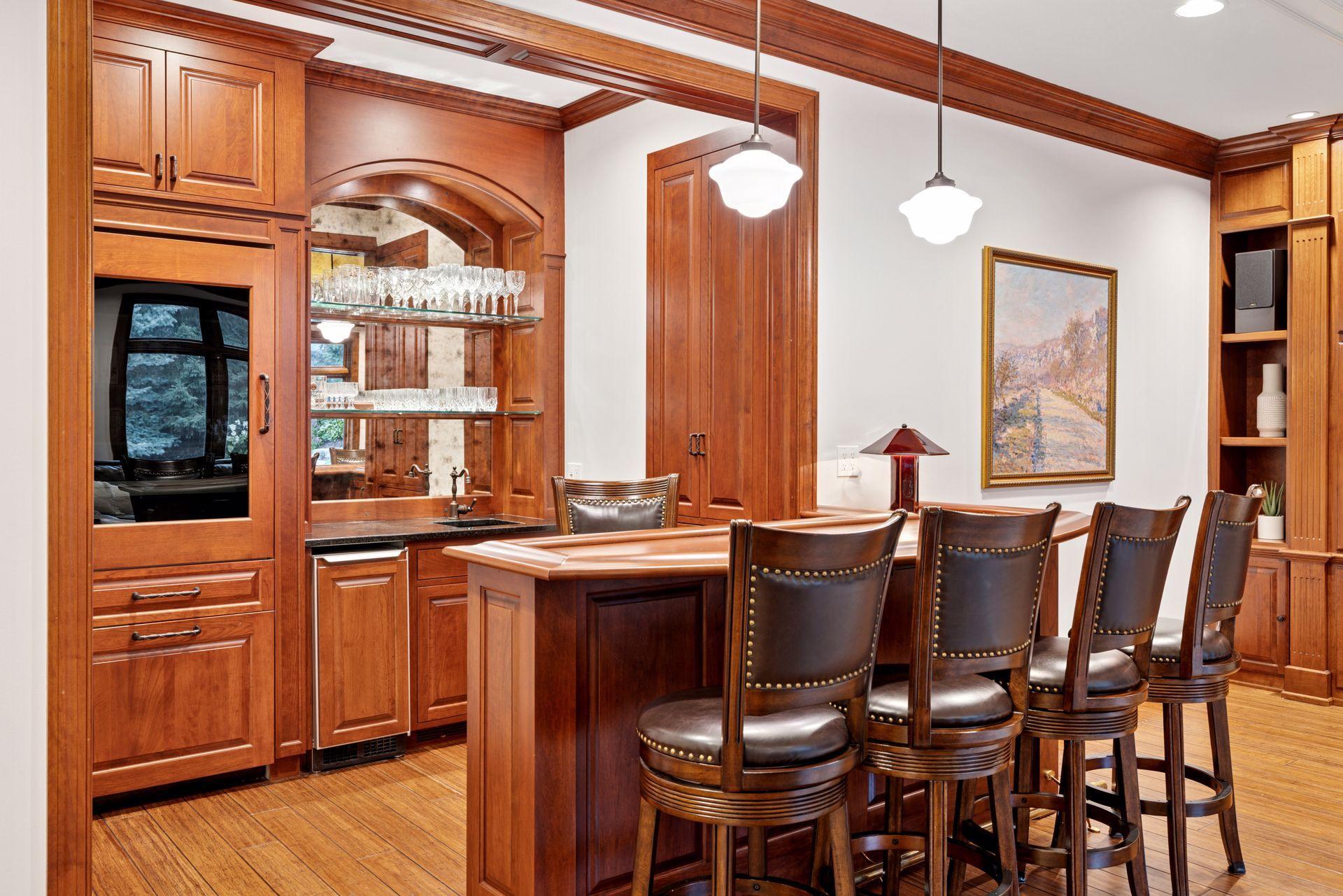 Family room bar - perfect for entertaining