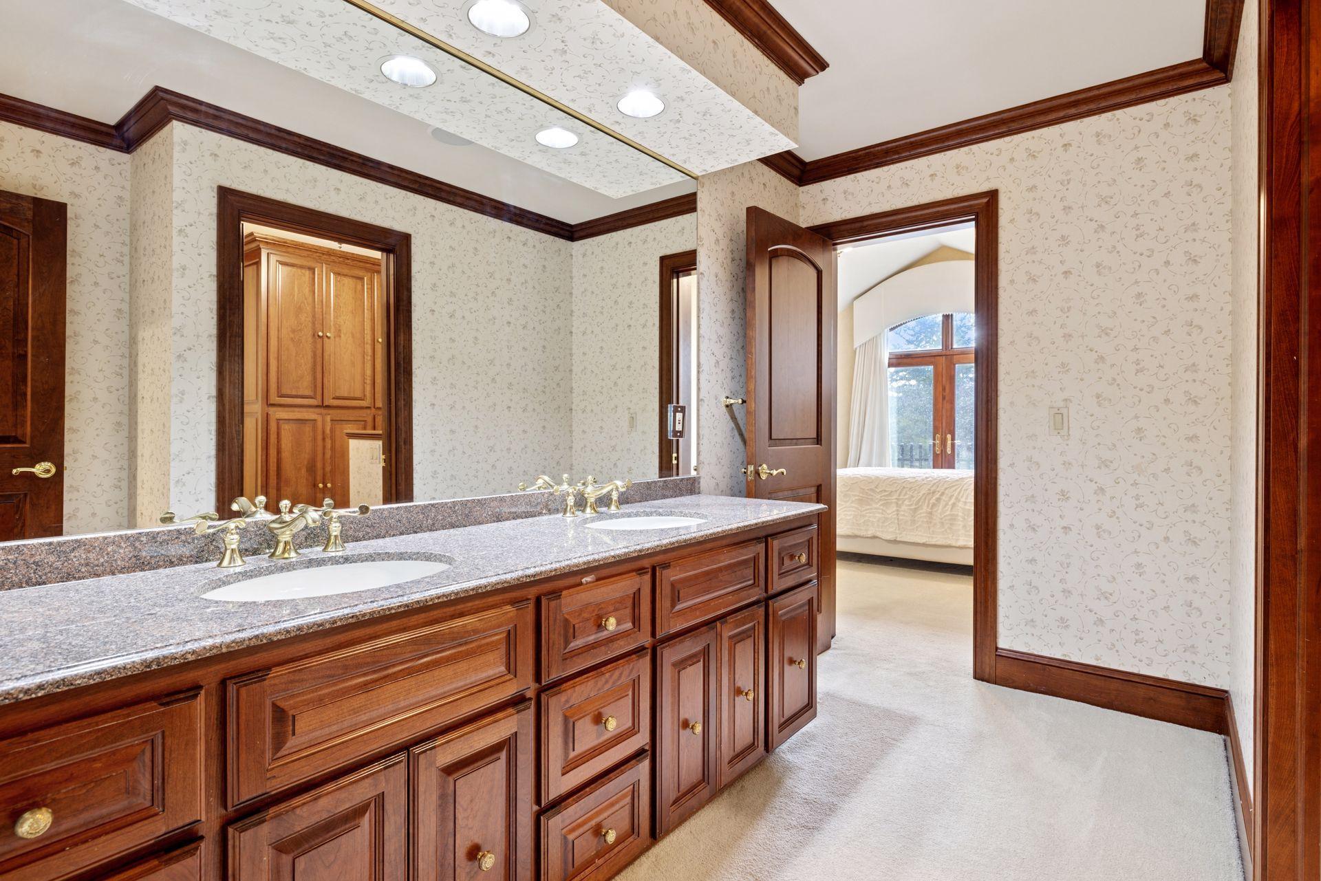 Upper level jack and jill bath