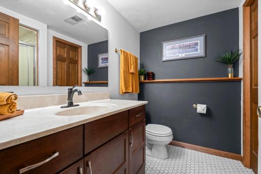 3945 Harbor Lane N, Minneapolis, MN 55446
