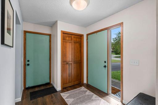 3945 Harbor Lane N, Minneapolis, MN 55446