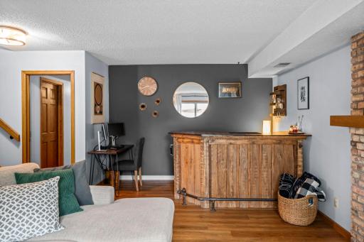 3945 Harbor Lane N, Minneapolis, MN 55446