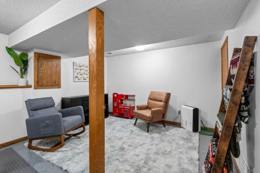 3945 Harbor Lane N, Minneapolis, MN 55446