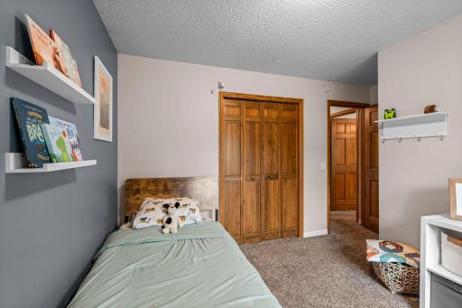 3945 Harbor Lane N, Minneapolis, MN 55446