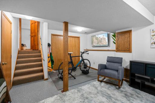 3945 Harbor Lane N, Minneapolis, MN 55446