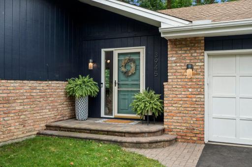 3945 Harbor Lane N, Minneapolis, MN 55446