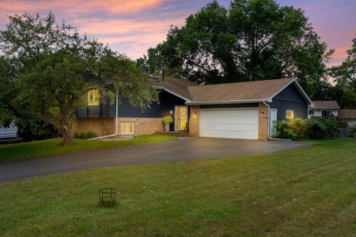 3945 Harbor Lane N, Minneapolis, MN 55446
