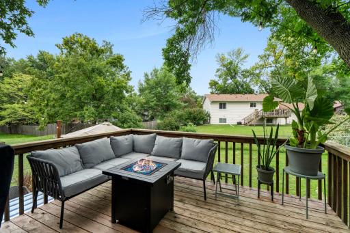 3945 Harbor Lane N, Minneapolis, MN 55446