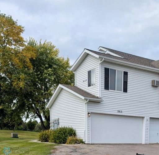 2813 32nd Street S, Moorhead, MN 56560